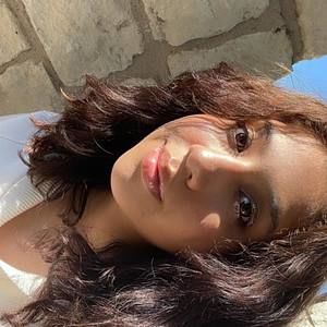 Meet your Posher, Joscelyne